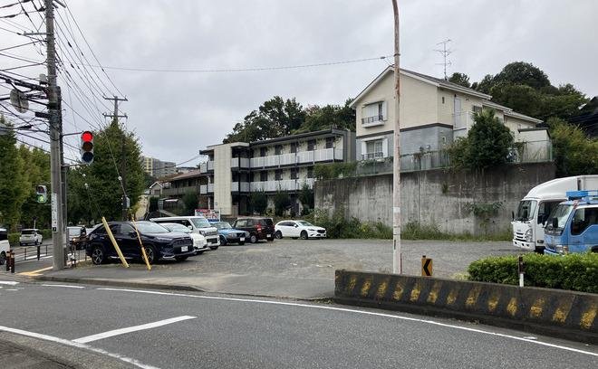 横山白井坂駐車場